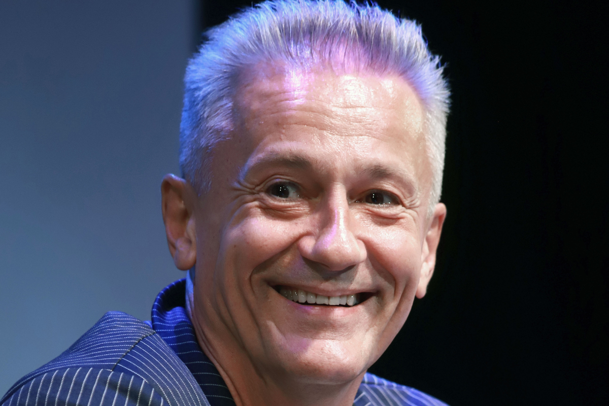 Олег Меньшиков