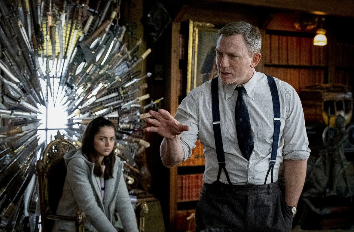 Кадр из фильма «Достать ножи», 2019, США