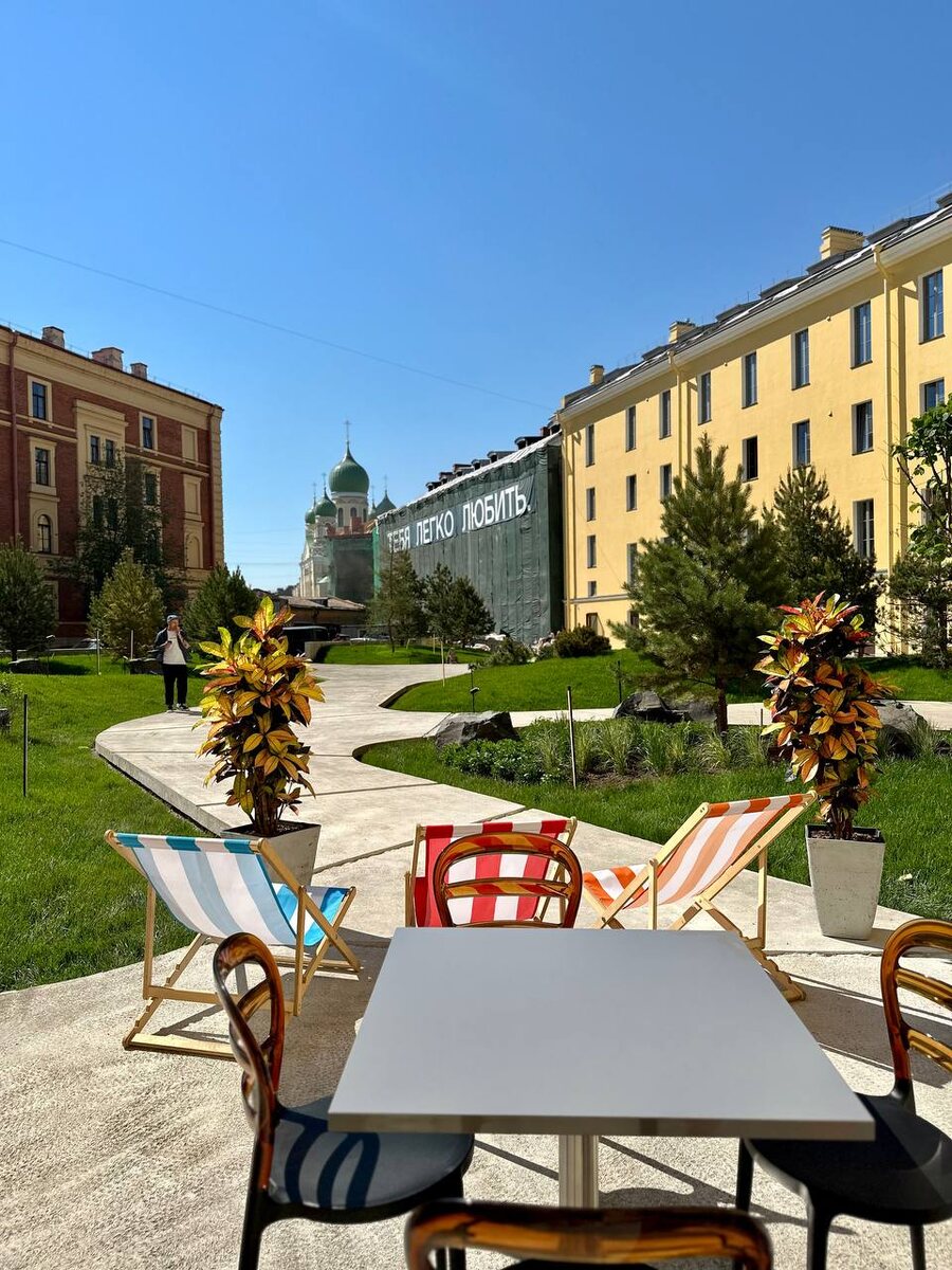 Двор на Римского-Корсакова