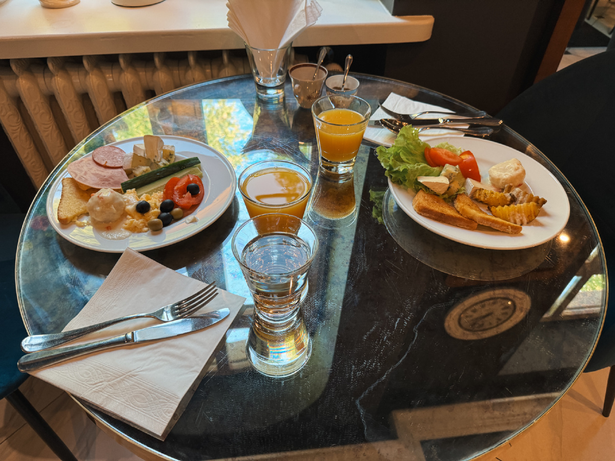 Наш завтрак в отеле «Чайковский», Калининград 