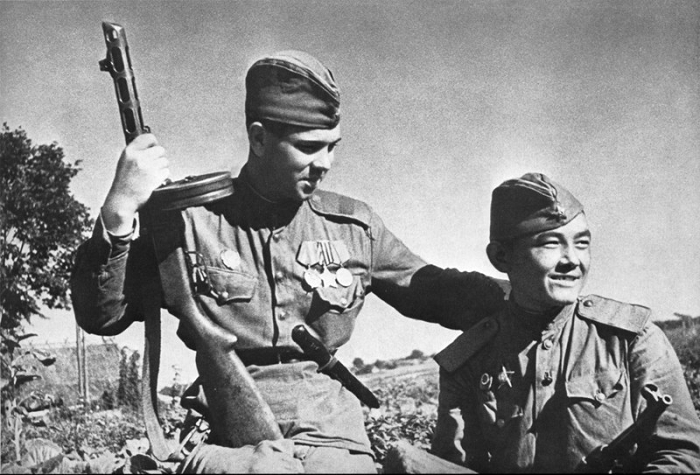 Почему "легендарная финка НКВД", это выдумка и такого ножа никогда не стояло на вооружении войск НКВД