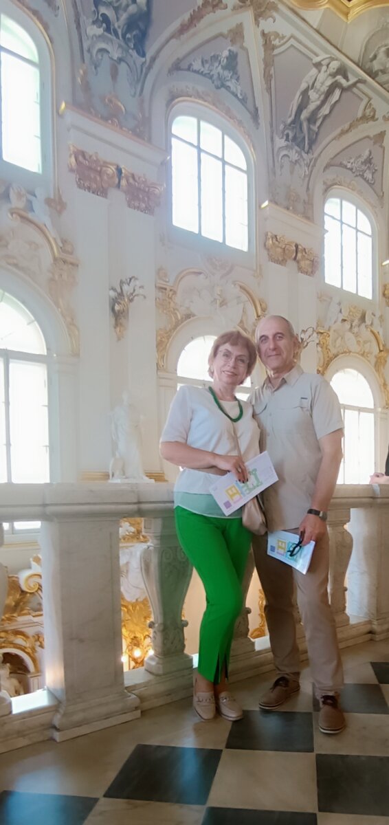 Мы в самом начале экскурсии))