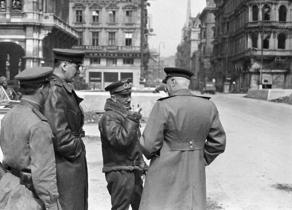 Габриэль Эль-Регистан (в центре) © Sputnik / Владимир Гальперин
