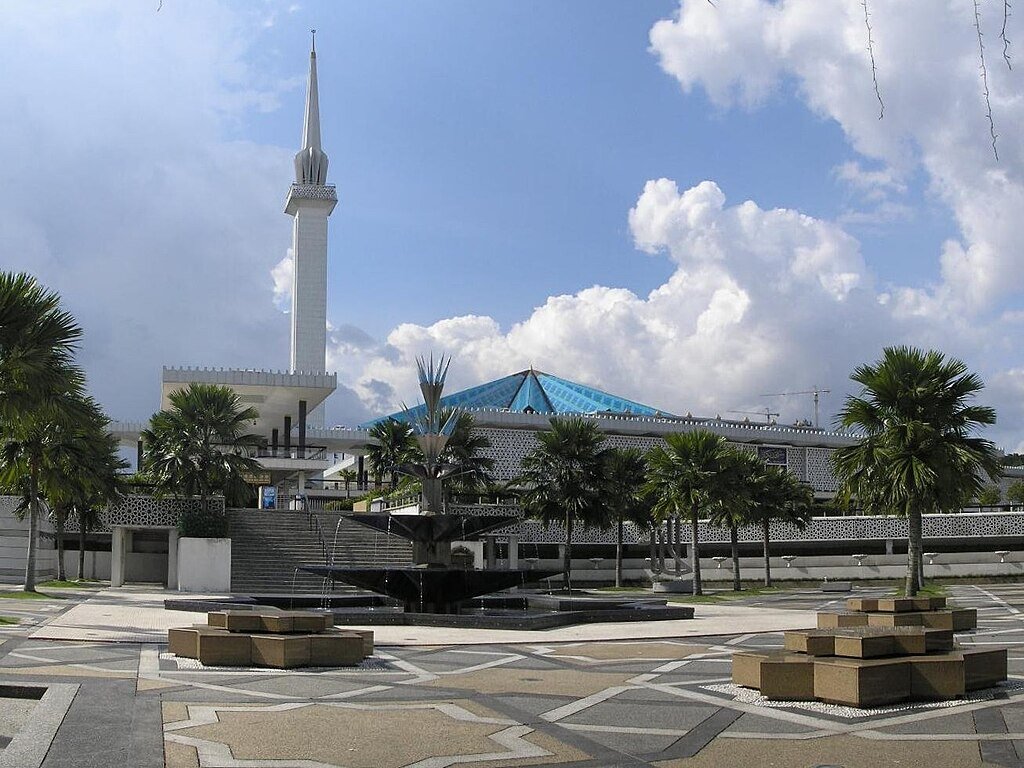 Авторское путешествие в Малайзию – Малайзия - Куала-Лумпур – отдых в Малайзии - знакомство с Малайзией - столица Малайзии – Куала-Лумпур – мультикультурная столица – главная мечеть Масджид Негара  »-2