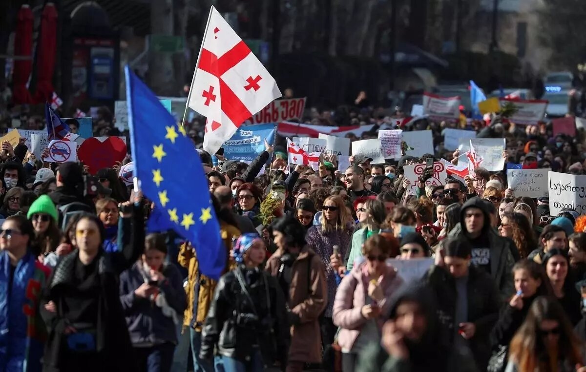 Далеко не все грузины хотят восстановления отношений с Россией вместо вступления в Евросоюз. Фото: planeta.press