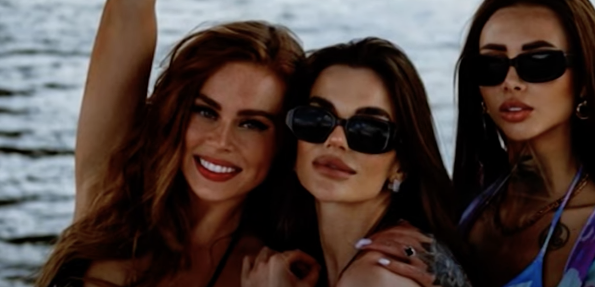 Дом 2 город любви. Дом 2 тнт логотип. Барзиков дом 2. Дом 2 12. Дом 2 2004.