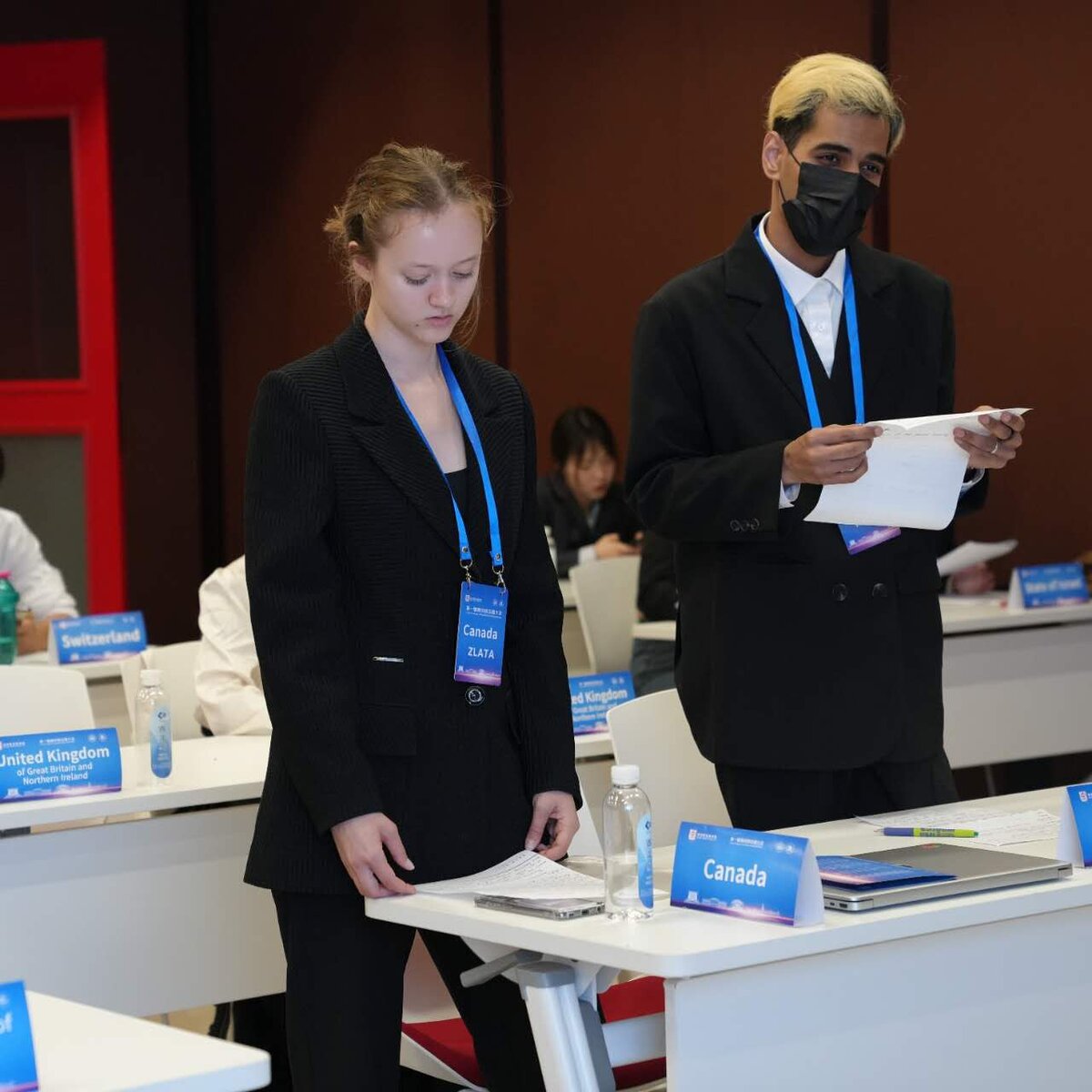 Второй день: выдвигаем свои темы и предлагаем решения