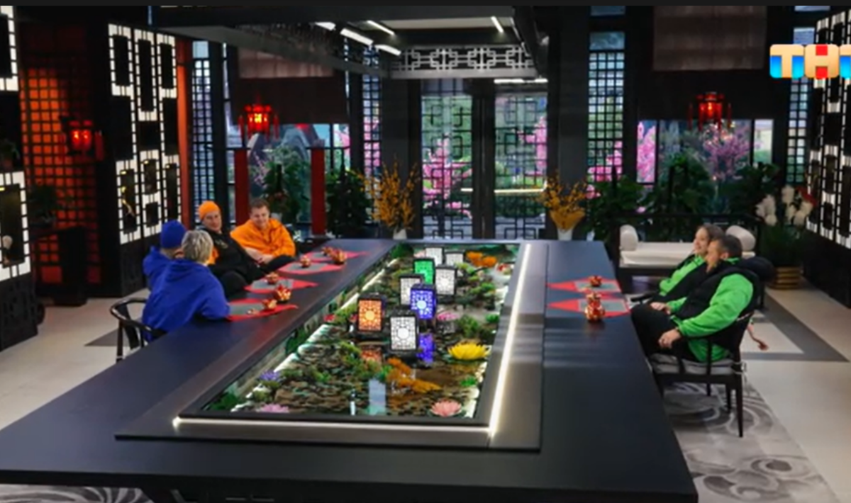 Кадр из шоу "Сокровища императора"