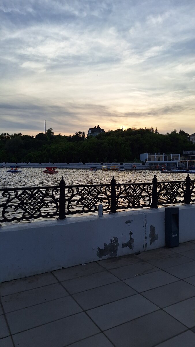 Вечерняя прогулка