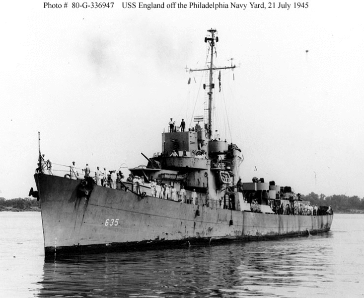 USS England со следами попадания «камикадзе». Филадельфия, 21 июля 1945.