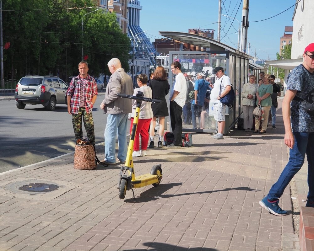 Докатился. В Калуге юноша сбил на самокате женщину с грудным ребёнком | АиФ- Калуга | Дзен