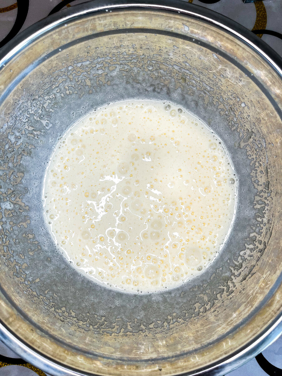 Вот такая пышная масса должна получиться после взбивания