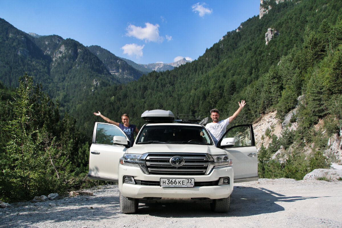 На фоне Олимпа в Греции