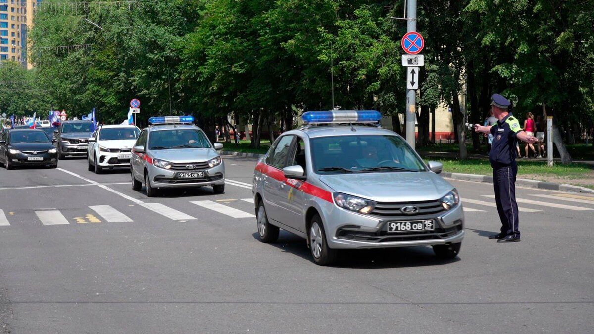 В Подмосковье росгвардейцы приняли участие в масштабном автопробеге,  посвященном Дню России | Росгвардия. Московская область | Дзен