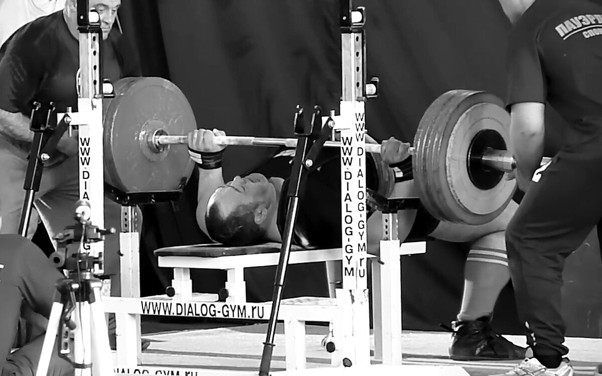 Тот самый жим на Суперкубке Титанов 2010.