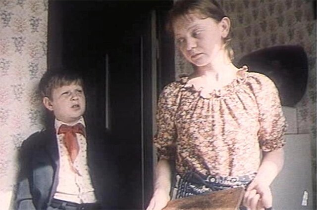    Татьяна Божок в фильме «Гостья из будущего», 1985 Кадр из фильма