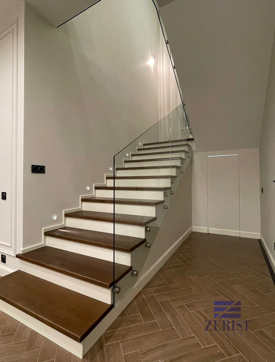 Наш проект. Лестничное ограждение на тосечных креплениях