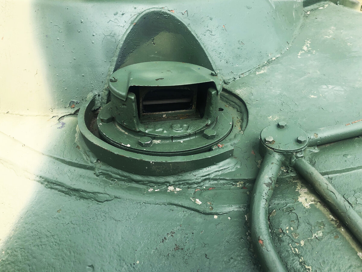 Прибор наблюдения заряжающего МК-4М.