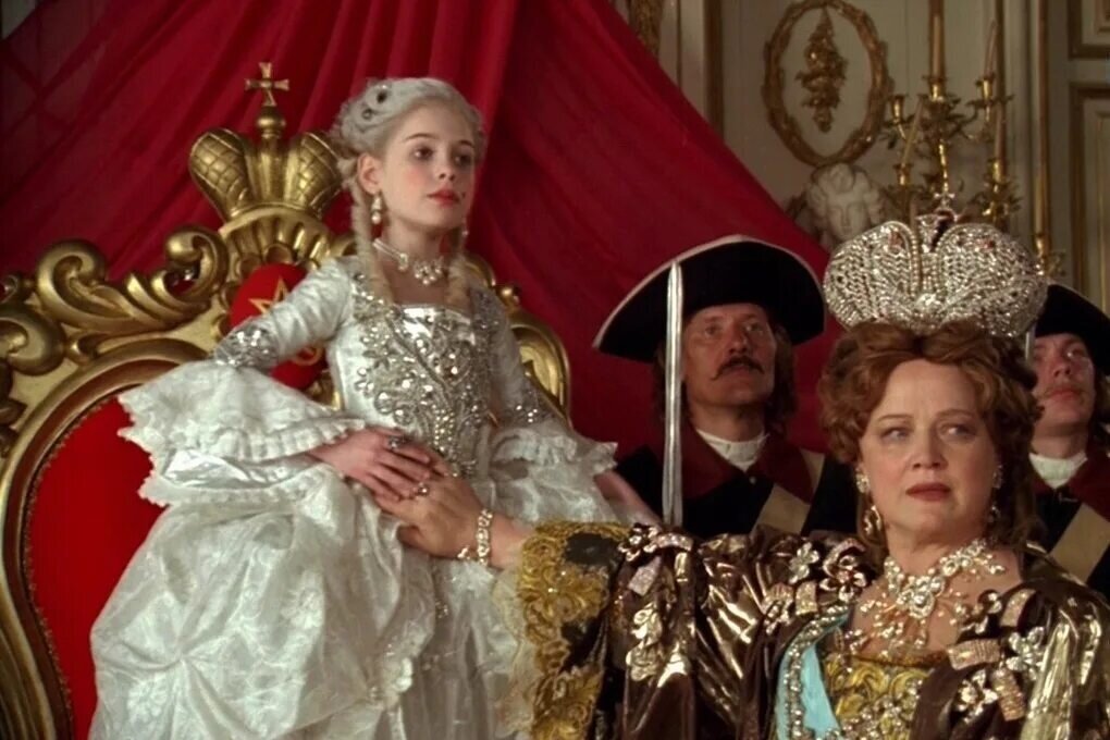 Кадр из фильма "Тайны дворцовых переворотов"