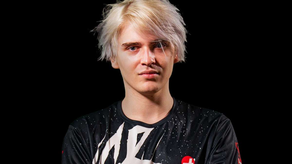     Skiter играл в пяти разных регионах