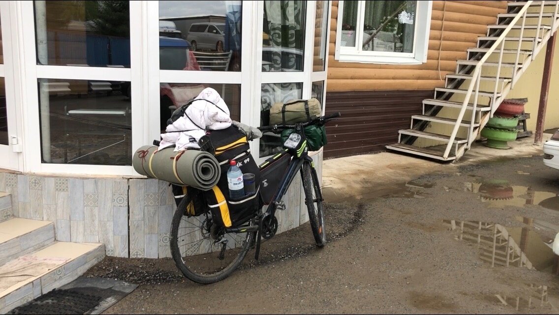 Около мотеля