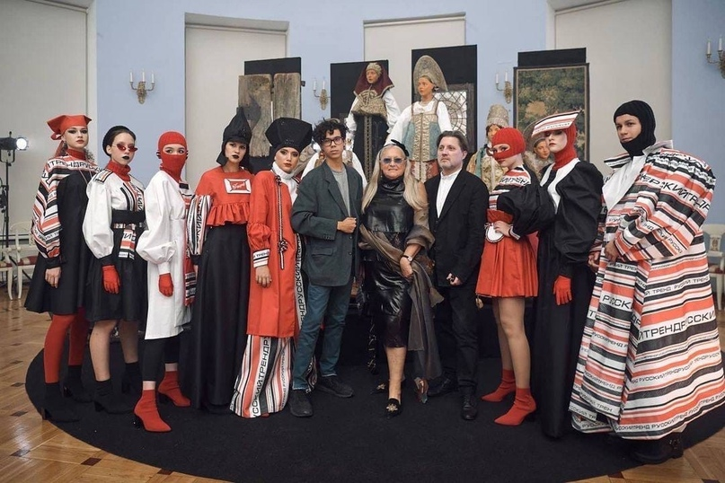 Коллекция "Русский тренд" Театра-моды "Лаборатория Дизайн-мода". Именитый коллектив Гузель Зейнуллиной.