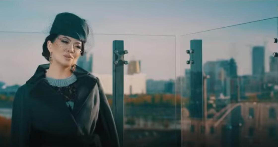    Тамара Асар в клипе «Ренжімеші» (2009):YouTube / Тамара АСАР