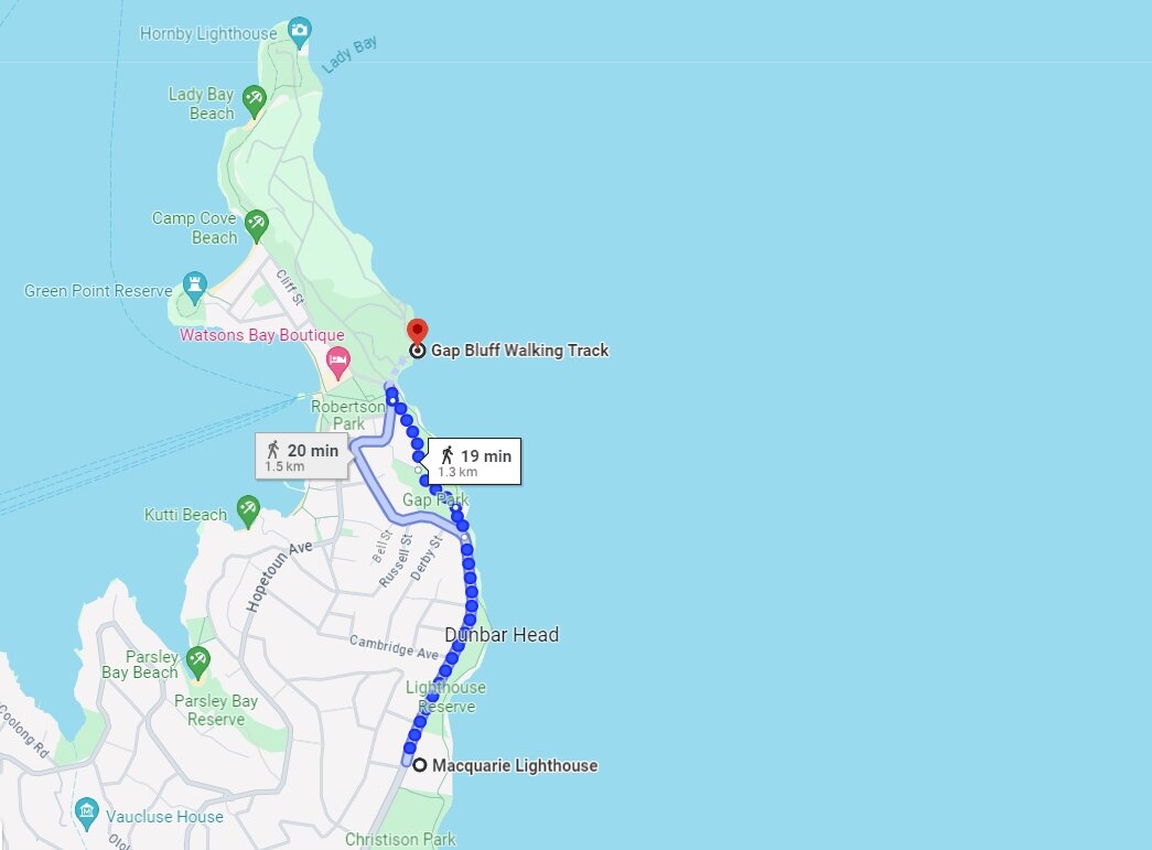 Карта местности и наш пешеходный маршрут вдоль берега (отммечен точками). Источник: Гугл-мэпс.