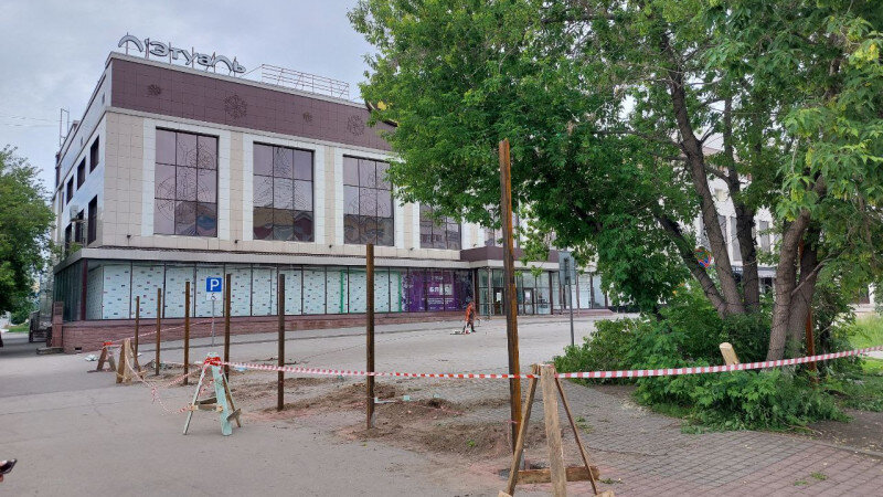     Строительство нового ЦУМа и снос кафе. Анна Зайкова