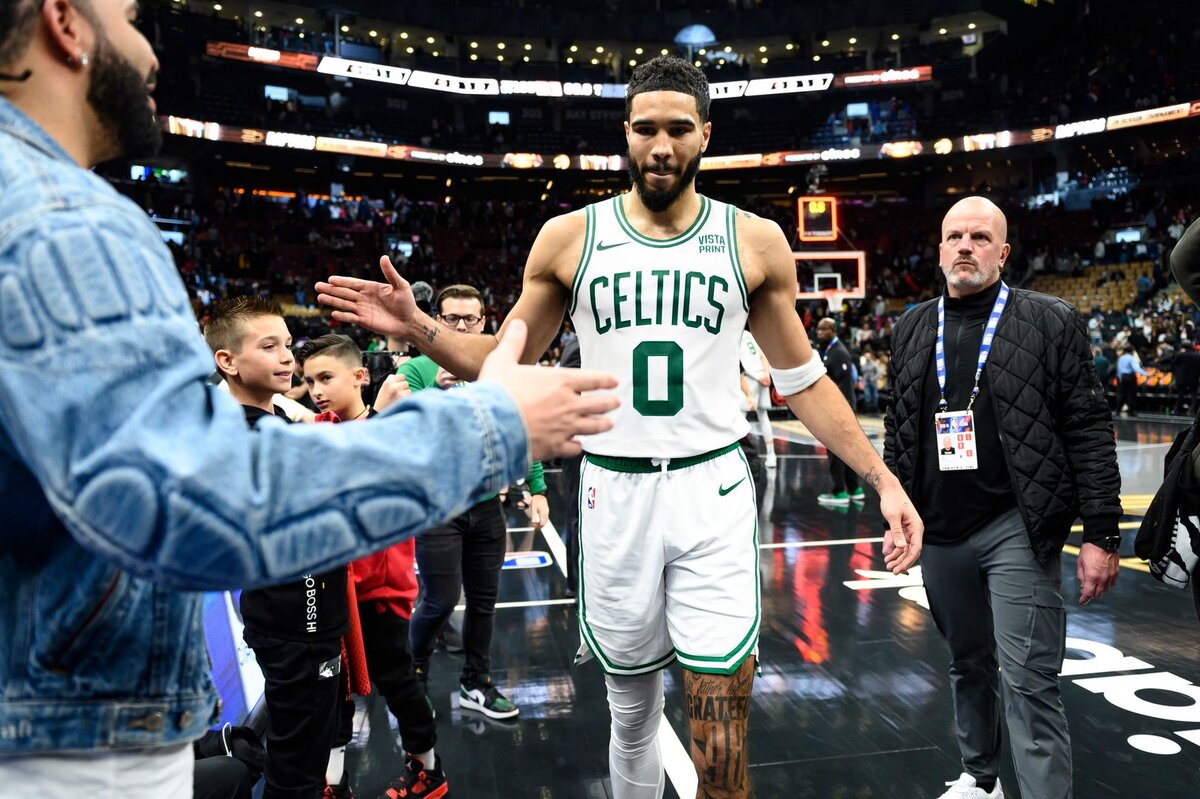    © Christopher Katsarov/Global Look Press