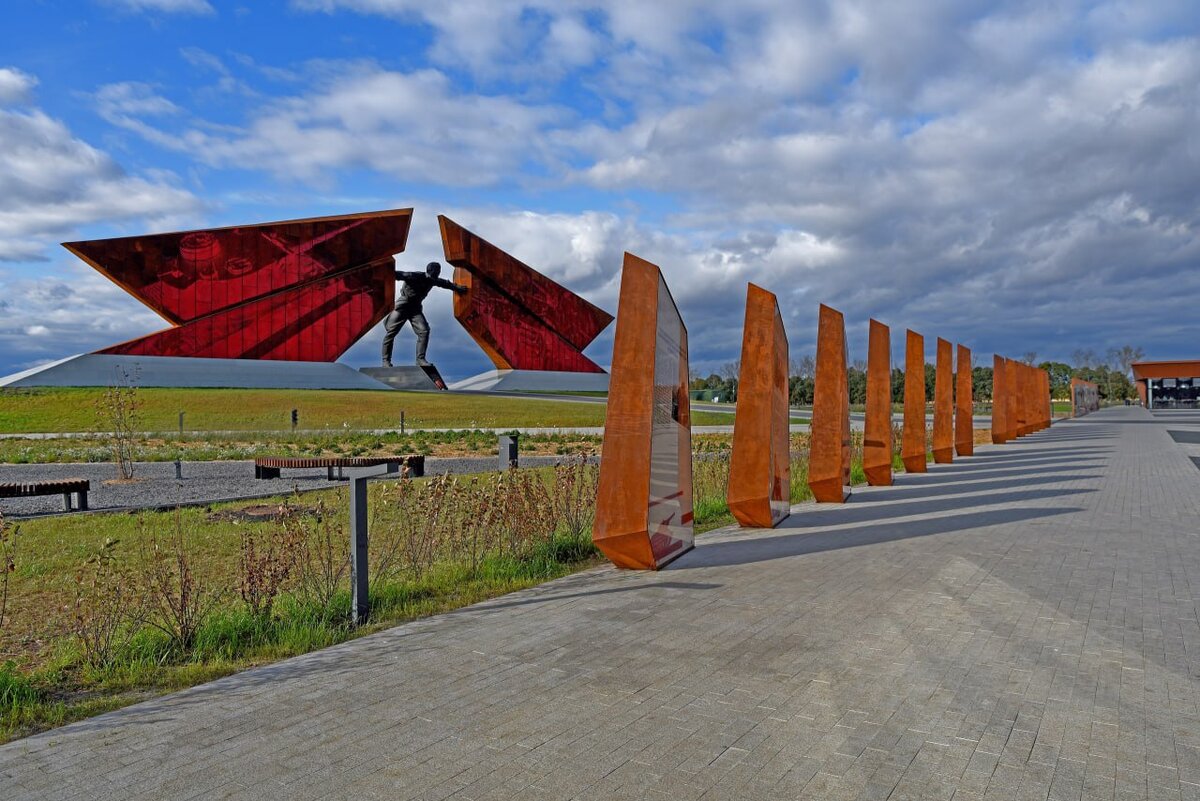    Курской области исполняется 90 лет