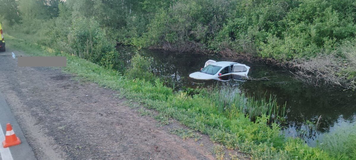    В Бузулукском районе произошло сразу два серьезных ДТП. Погиб мужчина и пострадало двое маленьких детей