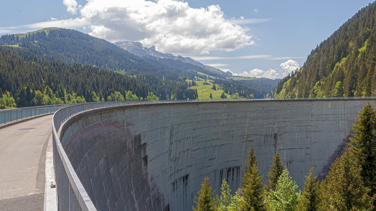**Плотина Lac de l'Hongrin 