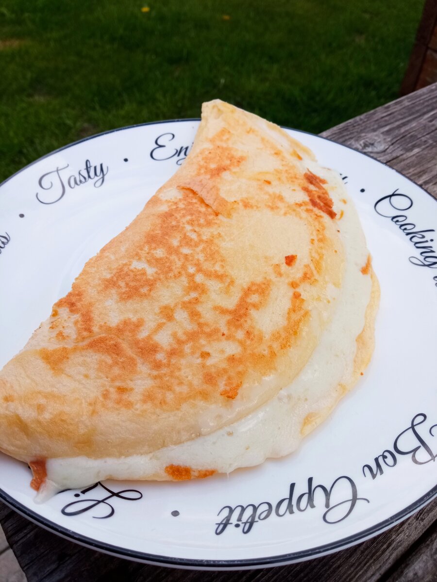 Сырная лепёшка. Фото автора 