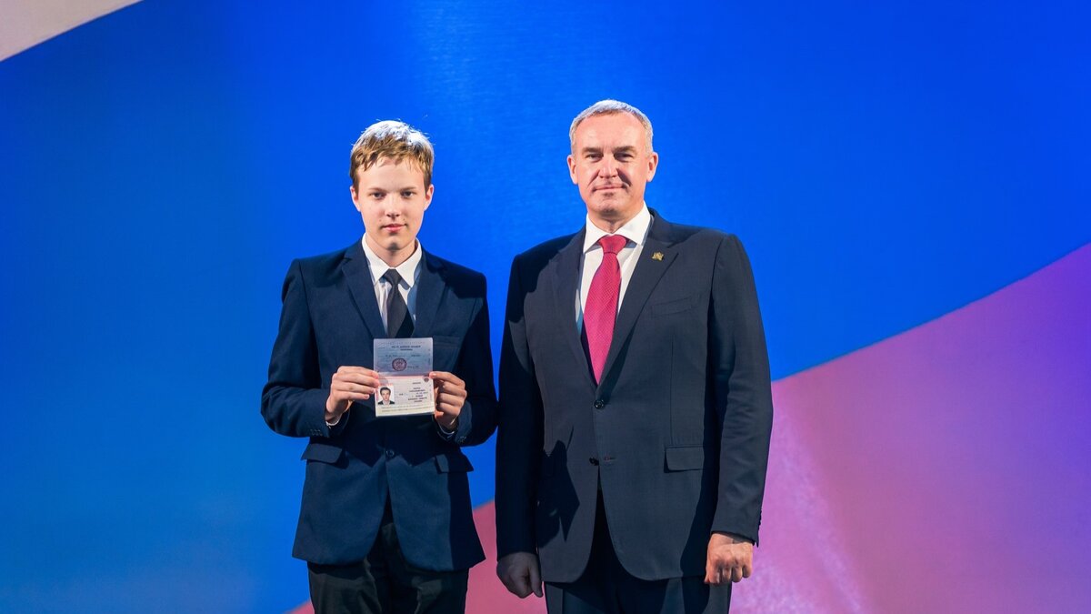    Макеевчане получили паспорта в Югре