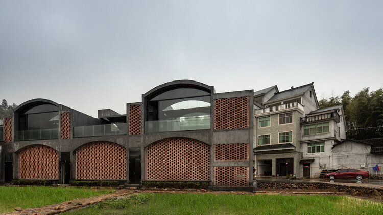 Rice Wine Factory / DnA