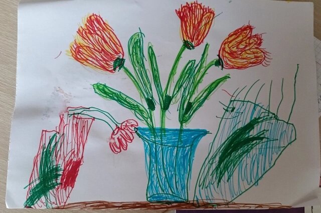    Фото: Из личного архива/ Рисунки девочки