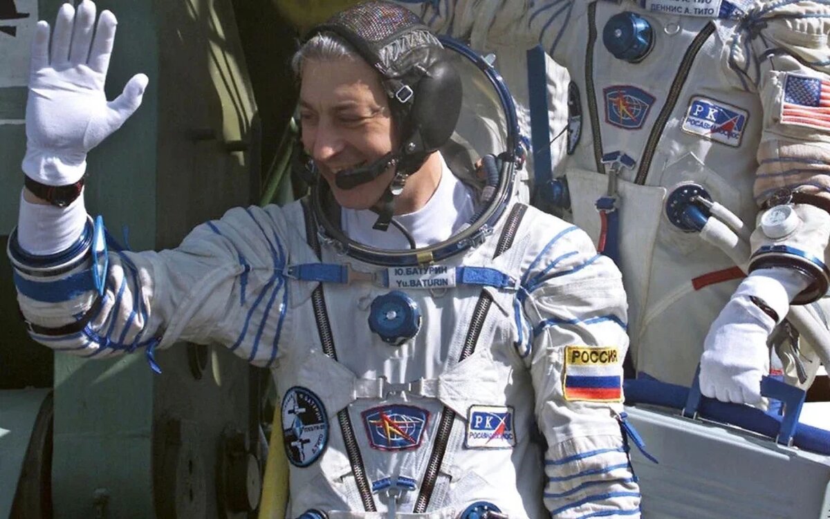 Вчера, в День России, исполнилось 75 лет Герою России, летчику-космонавту, юристу, журналисту, политику и ученому Юрию Батурину.