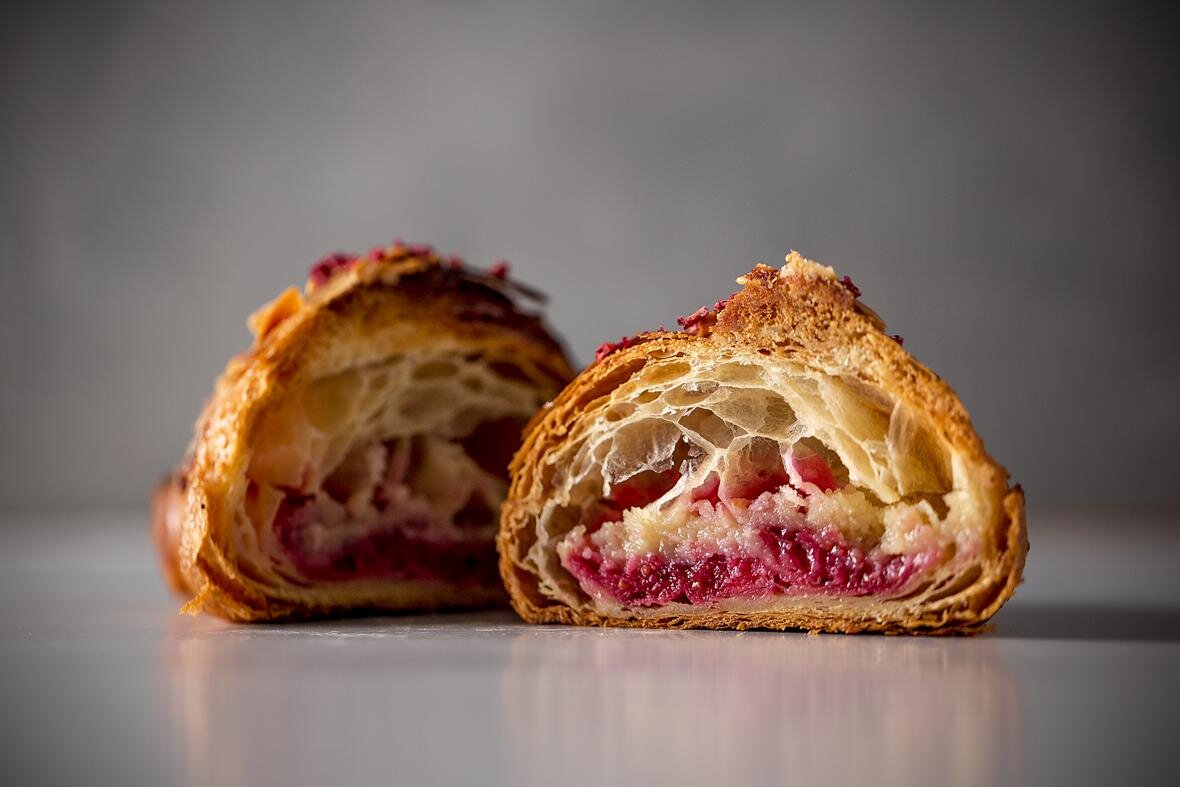 пресс-служба📷Круассан с малиной La Poste