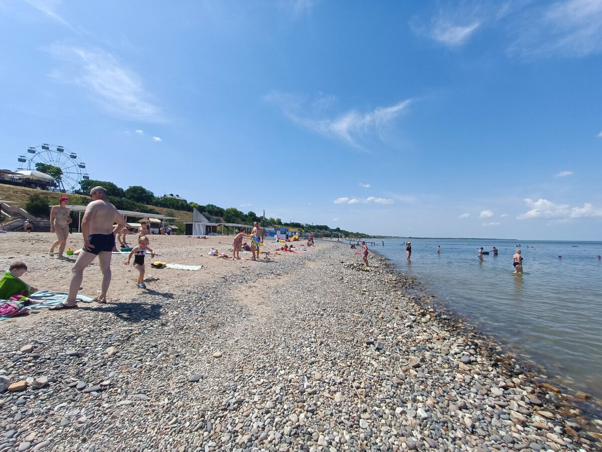 Пляж межу Каменкой и Меляками в Ейске сейчас