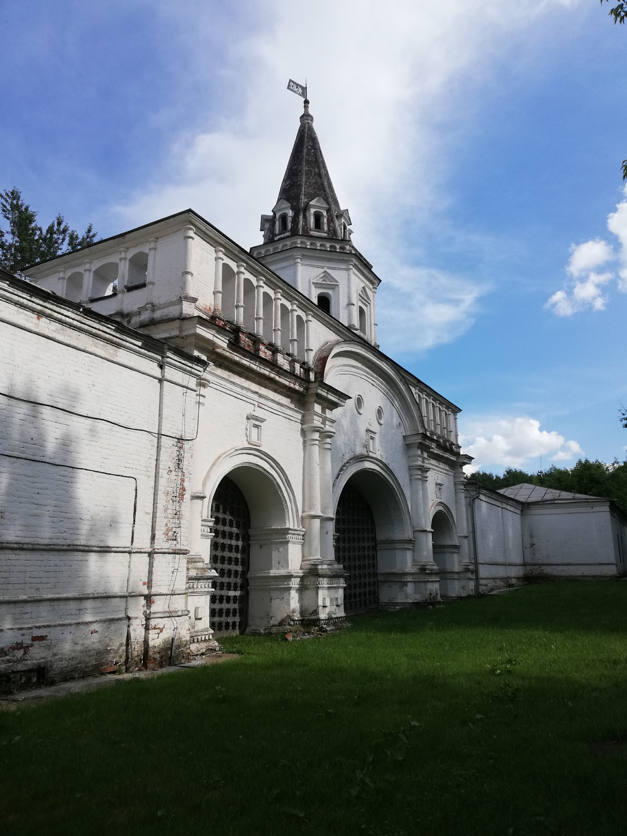 Задние ворота, конец 17 века