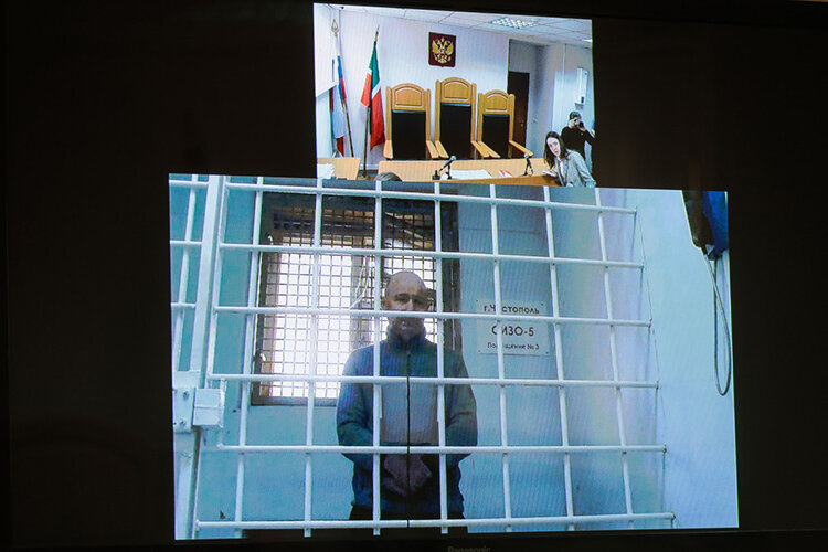    Следственный комитет РТ предъявил главе Тукаевского района Татарстана еще четыре новых эпизода.   
Фото: Андрей Титов