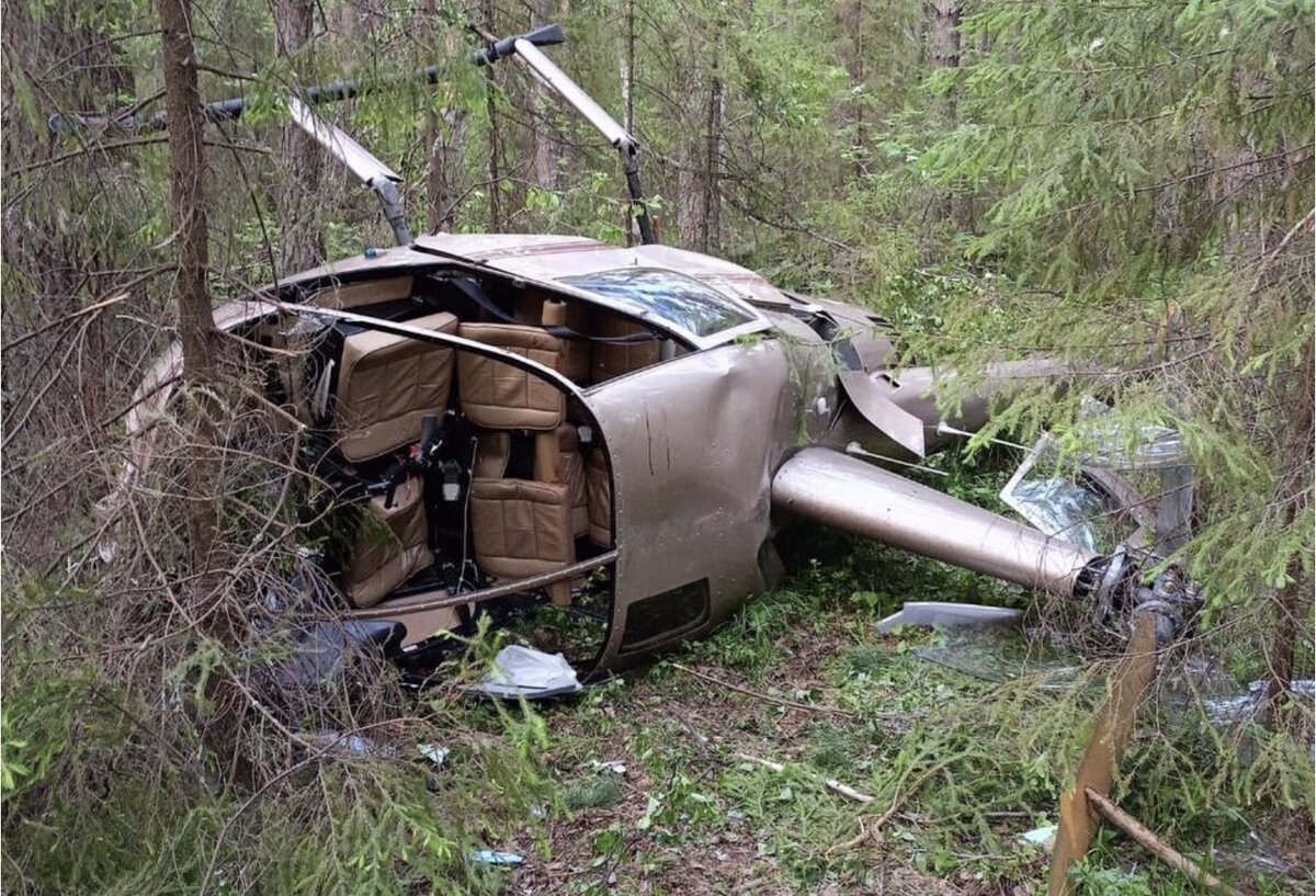 Упавший 12 июня под Первоуральском вертолет Robinson R44 едва не повторил трагедию 20-летней давности. Такой же вертолет 7 июля 2004 года вылетел из Первоуральска в Билимбай.