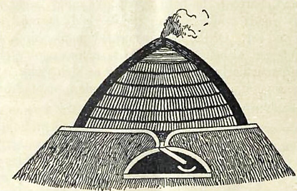 В древности кучу из поленьев обмазывали глиной, обкладывали дровами и поджигали их. Древесина разлагалась на газ, который вылетал в отверстие вверху, деготь, стекавший в специальную яму, и уголь для нужд металлургии