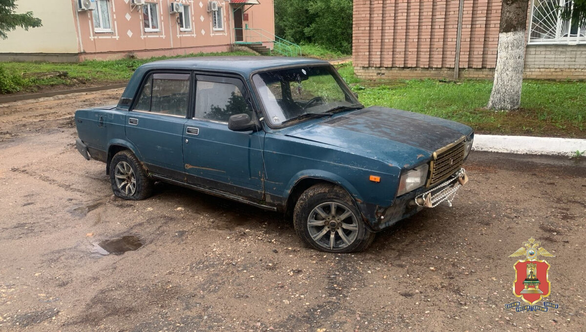 В Тверской области трое мужчин украли чужую машину, чтобы сдать её на  металлолом | ТИА | Новости Твери и Тверской области | Дзен