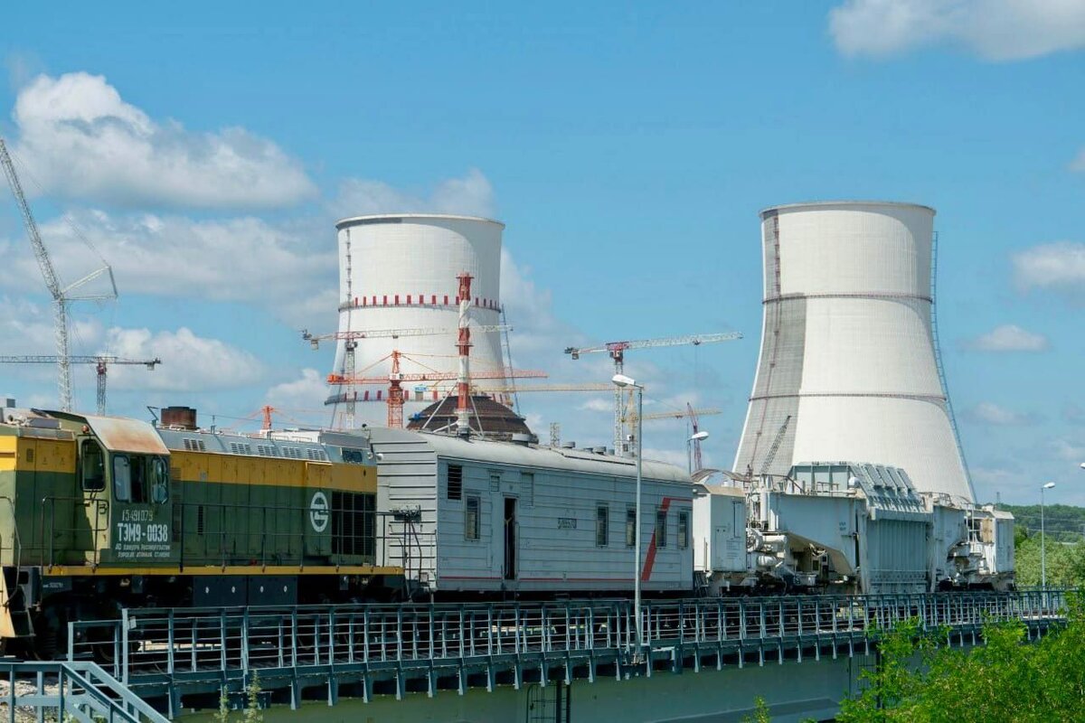    На Курскую АЭС-2 доставлена первая фаза повышающего блочного трансформатора энергоблока №1