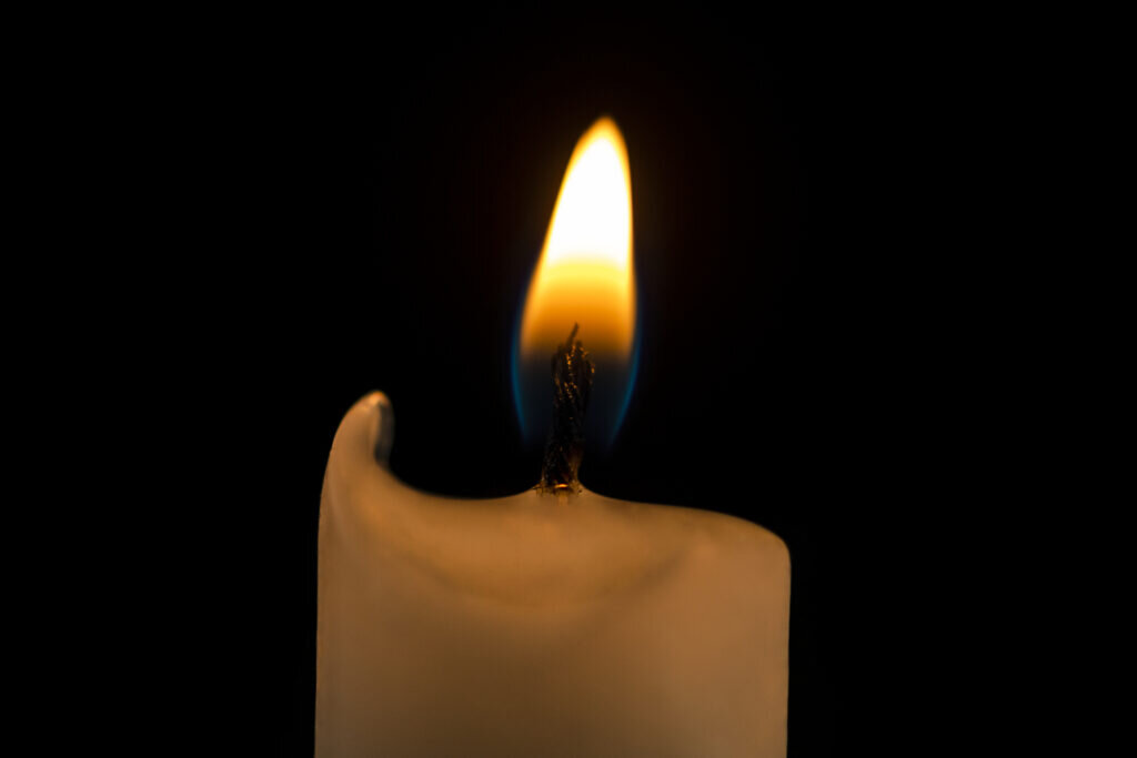    Candle light background, realistic flame, high resolution image Екатерина Малаховская