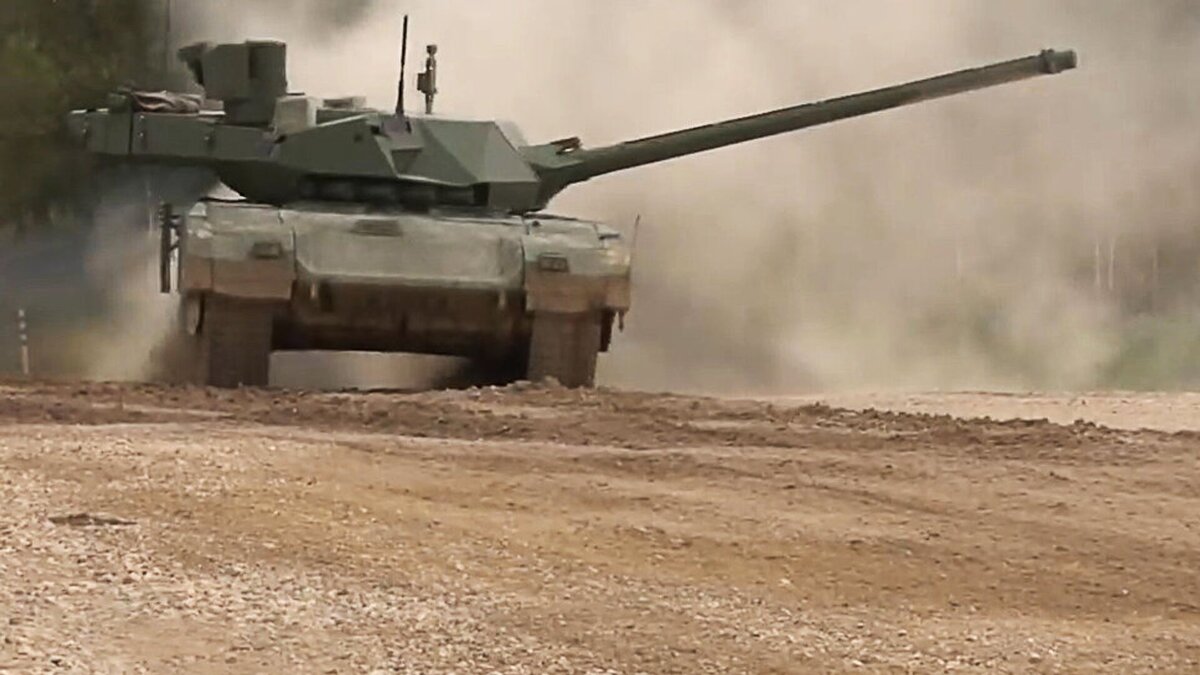  Вообще, мы неоднократно писали про танк Т-14 “Армата” и почему он подобен суслику из фильма ДМБ.