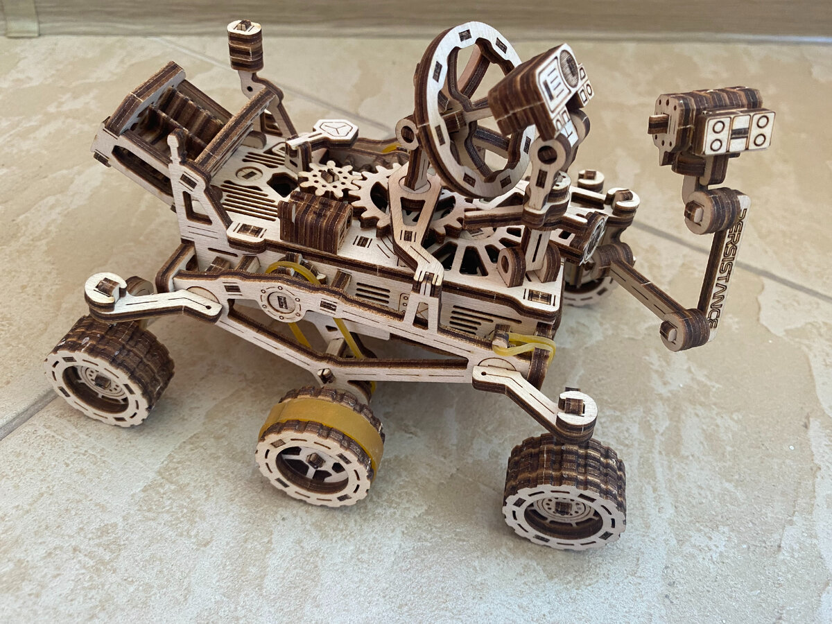 Робот Марсоход готов к "употреблению"... Фото автора