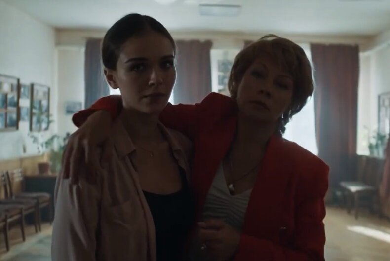кадр из сериала "За семью печатями" (2024)